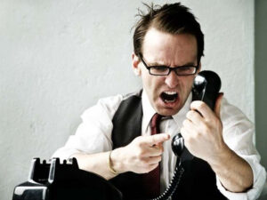 新入社員は必見!!知らないと恥ずかしい電話対応ポイント10